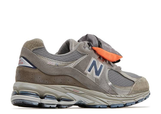 2002R 'Pouch - Castle Grey'