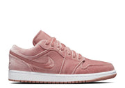 Davenzarry | Women's Air Jordan 1 Low SE 'Pink Velvet' | View 1