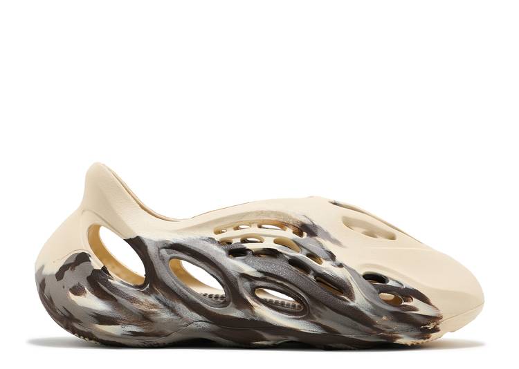 Davenzarry - Yeezy Foam Runner 'Mx Cream Clay' - Image 1