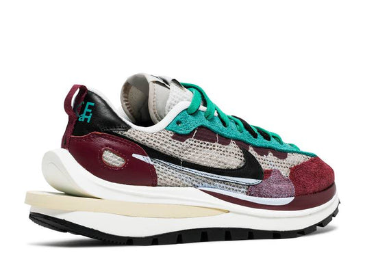 Davenzarry - Sacai x Vaporwaffle SP 'Villain Red' - Image 2