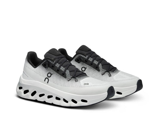 Davenzarry | On Running Cloudtilt Black Ivory - Women's | View 2