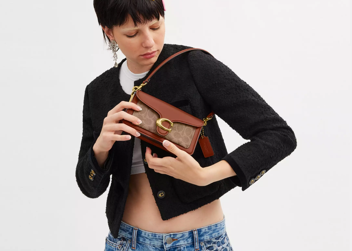 Davenzarry | Coach Tabby Shoulder Bag 20 In Signature Canvas Brass/Tan Caramel | View 3