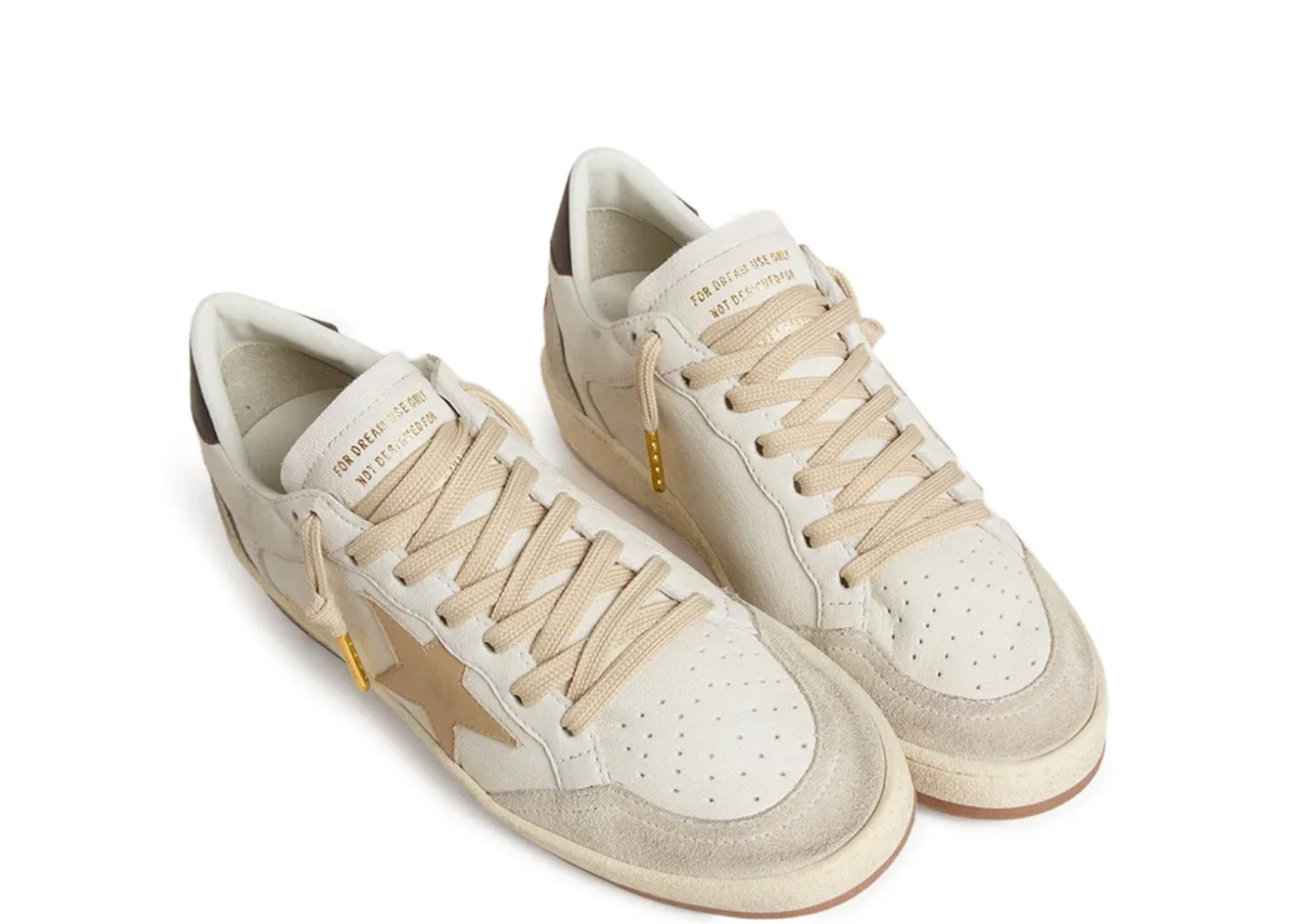 Davenzarry | Golden Goose Ball Star LTD Beige Star Black Heel Tab - Women's | View 2